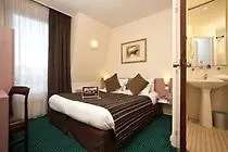 **  Hotel Armstrong Paris France