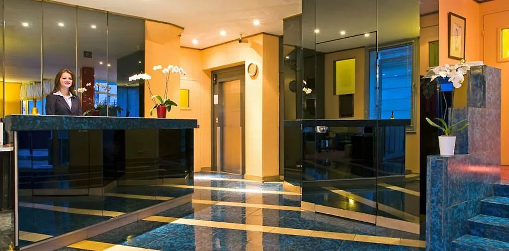 Hotel Armstrong Paris